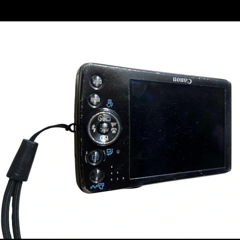 Canon PowerShot SD750 DIGITAL ELPH; Complete in original box